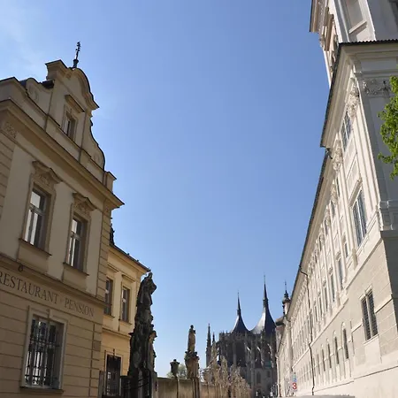 Ξενοδοχείο U Varhanare