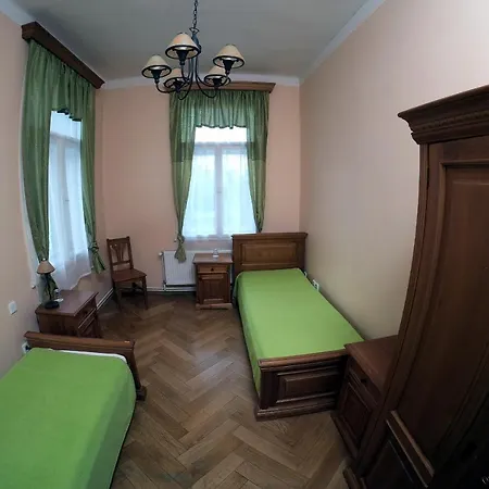 U Varhanare ホテル